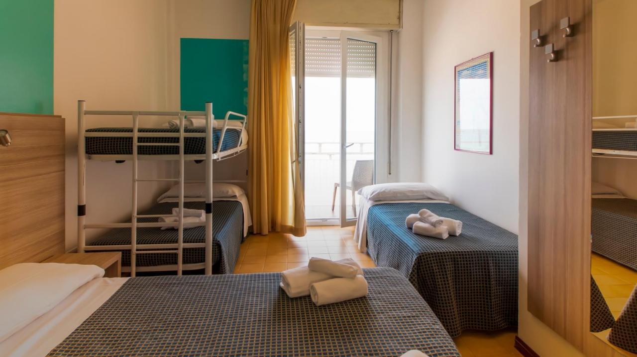 Hotel President'S Pesaro Exterior photo