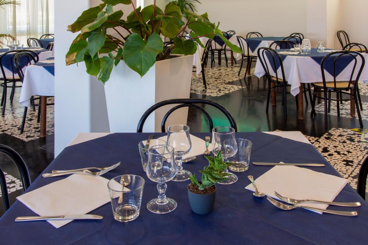 Hotel President'S Pesaro Exterior photo