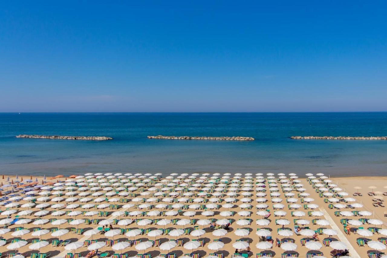 Hotel President'S Pesaro Exterior photo